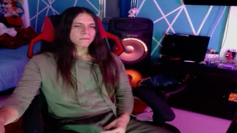 chico_explosivo online show from October 2025 12:33:01 AM