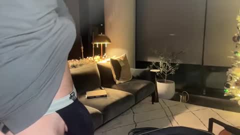 Snapshot of chiguy841 chatting on January 2025 02:33:01 AM ChiGuy841 online show from January 2025 02:33:01 AM