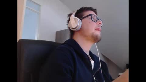 chillzonecam online show from April 2026 06:38:01 PM