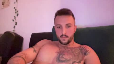 Snapshot of chimichurrii chatting on October 2025 05:33:02 PM Sugar online show from October 2025 05:33:02 PM