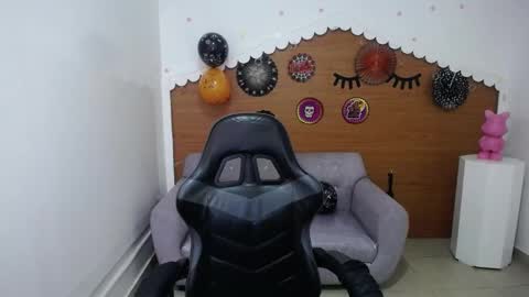Snapshot of chinatsu_t chatting on October 2025 12:50:02 PM Kelly online show from October 2025 12:50:02 PM