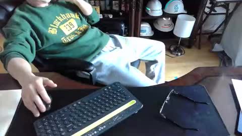 chiphoneman online show from March 2026 04:00:01 PM