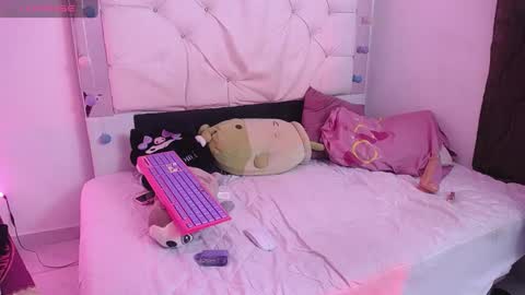 sophia online show from February 2025 09:37:02 PM