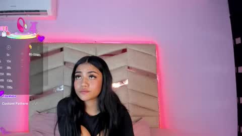 Snapshot of chiquicute chatting on September 2025 12:27:02 PM laura online show from September 2025 12:27:02 PM