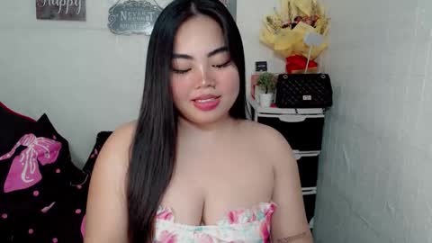 Snapshot of chixxypinay chatting on October 2025 03:12:02 PM miss chixxie online show from October 2025 03:12:02 PM