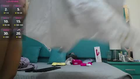 Chloe  online show from April 2026 01:00:02 PM