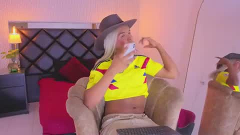 Chloe online show from June 2026 07:15:01 PM