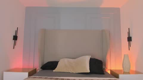 Chloe online show from March 2026 12:12:01 PM