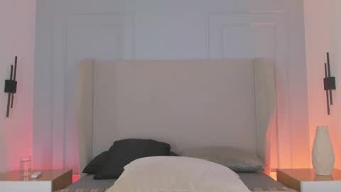 Chloe online show from March 2026 12:13:01 PM