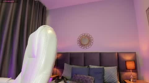 Chloe online show from July 2026 06:45:01 PM
