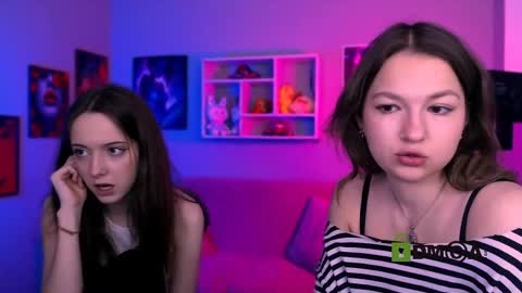 chloe_ley online show from April 2026 07:15:02 PM