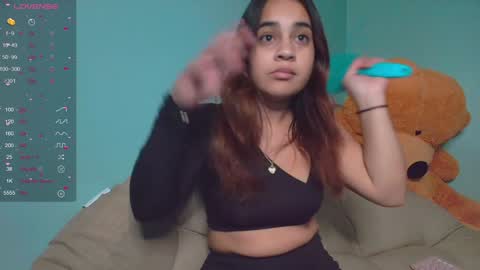 Snapshot of chloe_maia1 chatting on December 2024 02:09:01 AM AMY online show from December 2024 02:09:01 AM