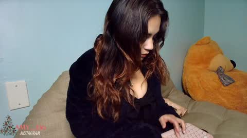 Snapshot of chloe_maia1 chatting on January 2025 01:34:02 AM AMY online show from January 2025 01:34:02 AM