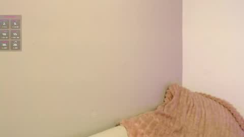 chloe_peach_ online show from April 2026 12:22:02 PM