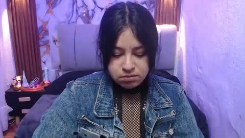 chloe_smith5 online show from December 2025 01:19:01 PM