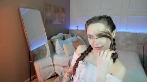 Snapshot of chloe_sunny chatting on May 2026 02:27:02 PM Chloe online show from May 2026 02:27:02 PM