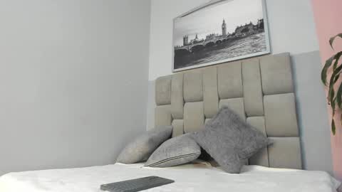   online show from October 2025 03:21:02 PM