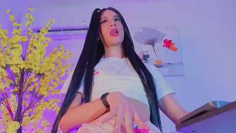 Im Chloe    independent account      online show from October 2025 11:52:02 PM