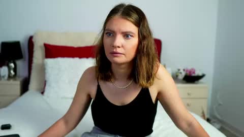 Chloe online show from June 2026 04:02:01 AM