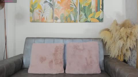 Chloee online show from September 2025 12:49:02 PM