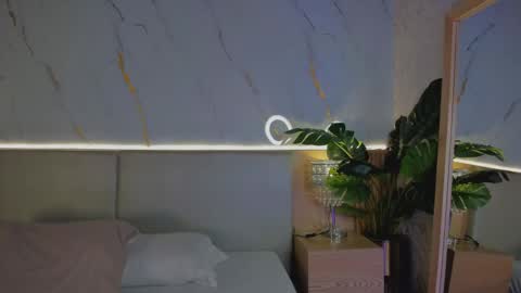 Chloee online show from October 2025 11:42:02 AM