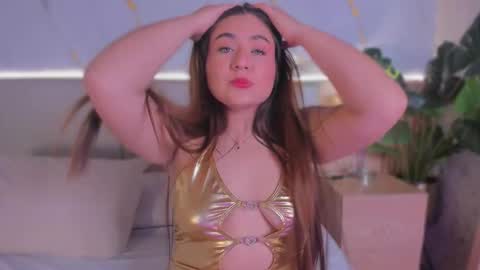 Chloee online show from October 2025 12:06:01 PM