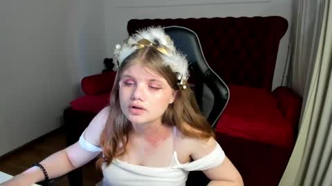 ChloeHalses online show from June 2026 04:00:02 PM