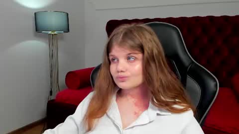 ChloeHalses online show from July 2026 05:28:02 PM