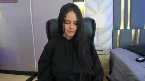  Chloe Harper  online show from April 2026 11:46:02 AM