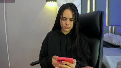  Chloe Harper  online show from April 2026 11:49:01 AM