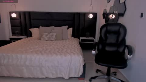 Snapshot of chloemanson chatting on December 2024 08:25:02 PM Chloe OF chloemanson online show from December 2024 08:25:02 PM