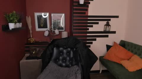 Chloe online show from October 2025 11:22:01 AM