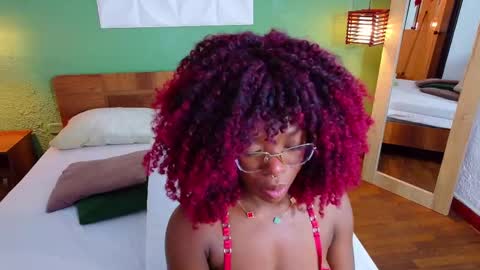 Camila Love online show from October 2025 01:17:02 PM