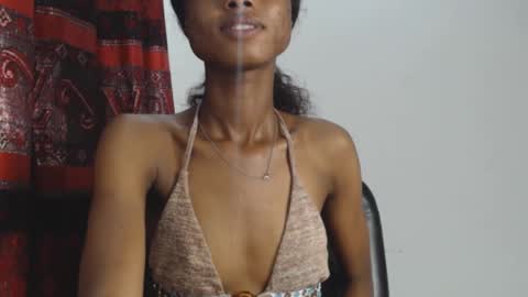 Snapshot of choco_petitqueen chatting on December 2024 07:11:01 PM choco_petitqueen online show from December 2024 07:11:01 PM