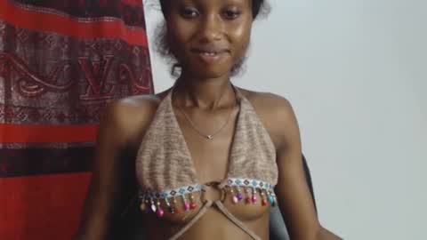 Snapshot of choco_petitqueen chatting on December 2024 09:41:01 AM choco_petitqueen online show from December 2024 09:41:01 AM