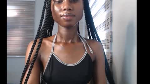 Snapshot of choco_petitqueen chatting on November 2025 07:30:02 AM choco_petitqueen online show from November 2025 07:30:02 AM