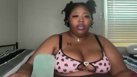 Melina online show from April 2026 06:20:01 PM