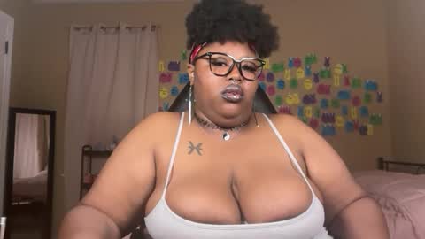 Snapshot of chocolatebunnyxx69 chatting on June 2026 01:28:02 AM Melina online show from June 2026 01:28:02 AM