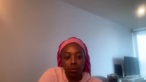 Snapshot of chocolatecakequeen chatting on December 2025 12:54:01 PM ChocolateCakeQueen online show from December 2025 12:54:01 PM