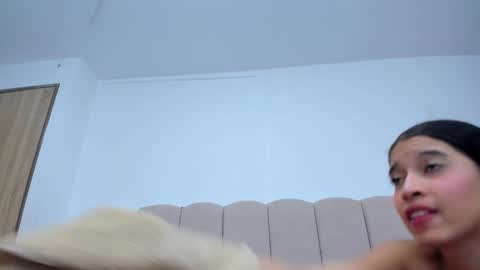 Snapshot of choeandbritany chatting on September 2025 02:10:01 PM ChoeANDbritany online show from September 2025 02:10:01 PM