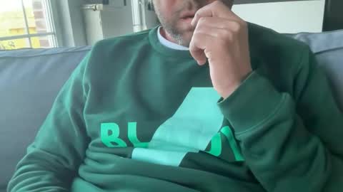 chris13abcd online show from November 2025 02:39:02 PM