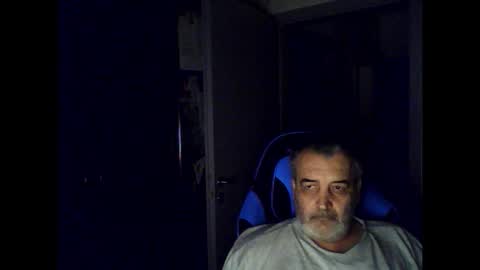 Chris online show from October 2025 02:12:02 AM