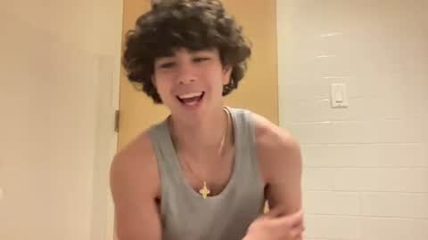 chris_baker1 online show from April 2026 04:04:01 AM