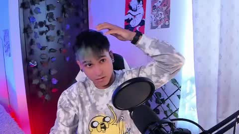 Snapshot of chriss_wg_ chatting on April 2026 09:30:02 PM Christian Wang online show from April 2026 09:30:02 PM