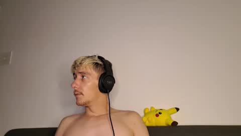 Christopher online show from November 2025 11:37:01 PM