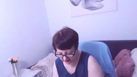 Christa online show from September 2025 01:38:02 AM