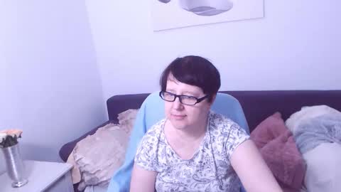 Christa online show from February 2026 10:28:01 PM