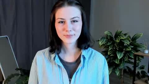 christaschrecongost online show from February 2026 04:15:02 PM