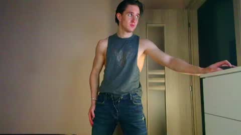 UPVOTE ME ------  ILL DO SOMETHING FOR FREE online show from July 2026 03:11:01 AM