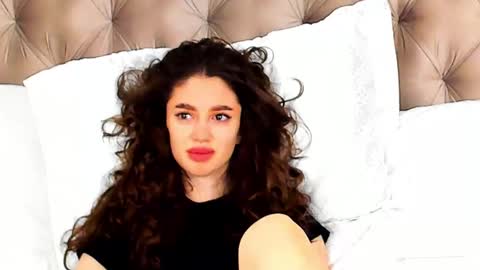 Snapshot of christinaconte chatting on February 2025 01:38:01 AM christinaconte online show from February 2025 01:38:01 AM
